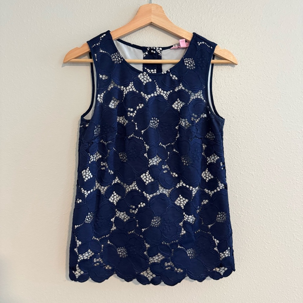 Lilly Pulitzer Navy Blue & White Lace Sleeveless Top